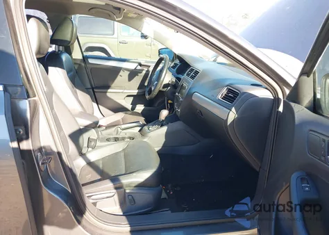 2014 Volkswagen Jetta 1.8T Se из США, поврежденный, VIN 3VWD17AJ2EM328312